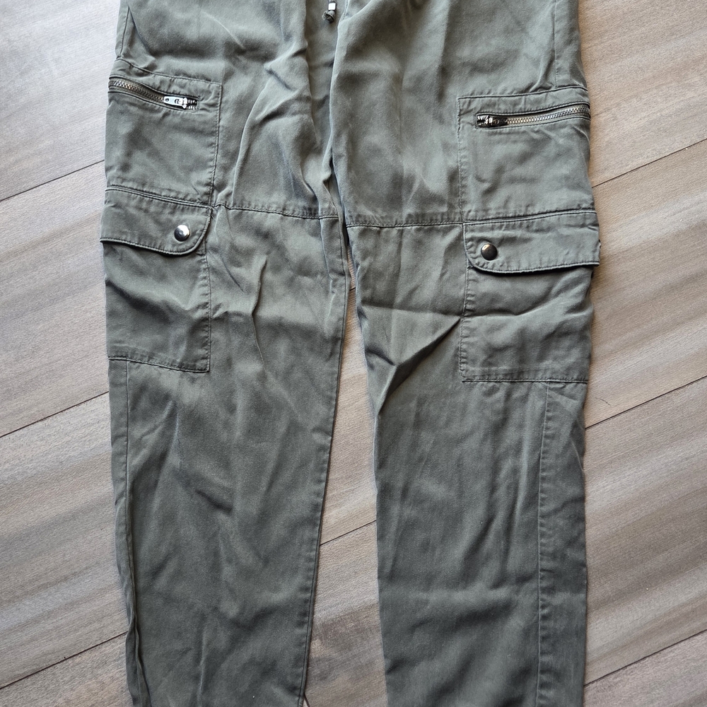 Womens Banana Republic Olive Cargo Pants